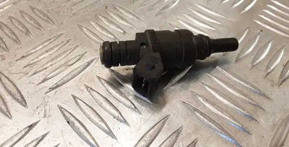 BMW 5 E39 Fuel injector 1427240