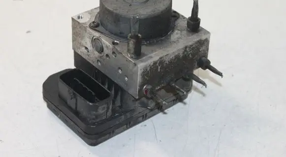 Toyota Urban Cruiser (XP110) ABS Pump 8954152C00