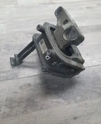 Volkswagen Golf VII Engine mount bracket 5Q0199262DE 05092014 XXXZF11450X