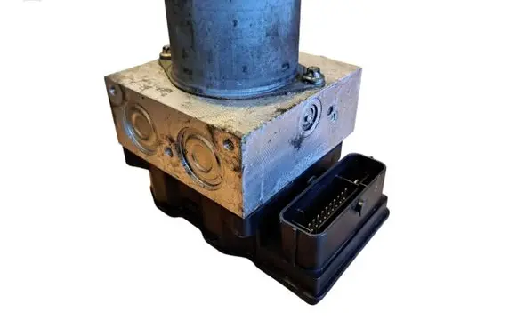 Ford Mondeo MK IV ABS Pump 8G912C405AB
