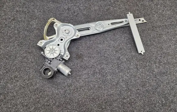 Toyota Hilux VIII Front door window regulator with motor 857200K190