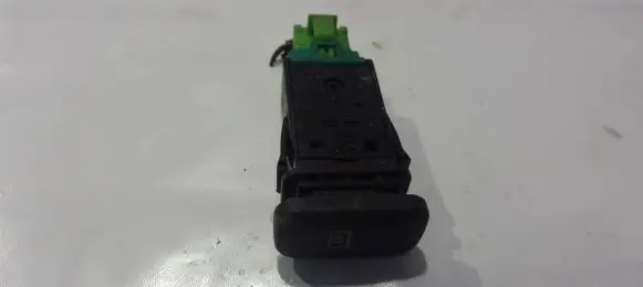 KIA Carnival Windscreen/window heater switch 9k19