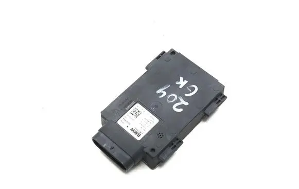 BMW 5 G30 G31 G38 Blind spot module 6890434