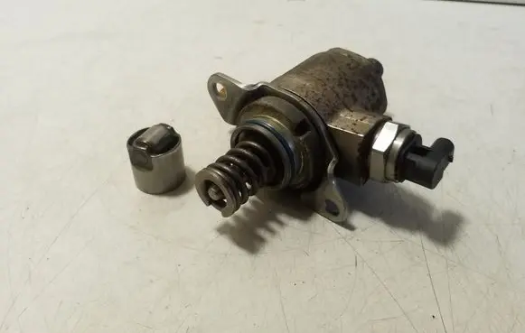 Audi TT TTS Mk2 Fuel injection high pressure pump