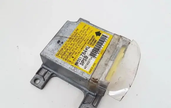 Mitsubishi Pajero Airbag control unit/module mr551784 w2t60275a