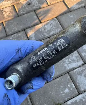 Mercedes-Benz C W204 Fuel main line pipe A6110700395 6110700395 A6110780449