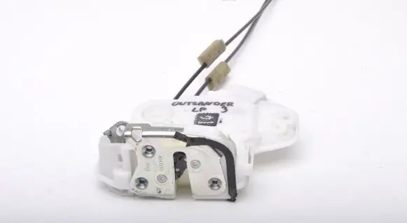 Mitsubishi Outlander Front door lock 