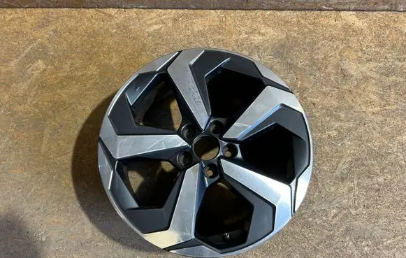 R18 alloy rim