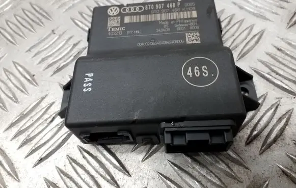 Audi A5 8T 8F Gateway control module 8T0907468P 8T0907468K