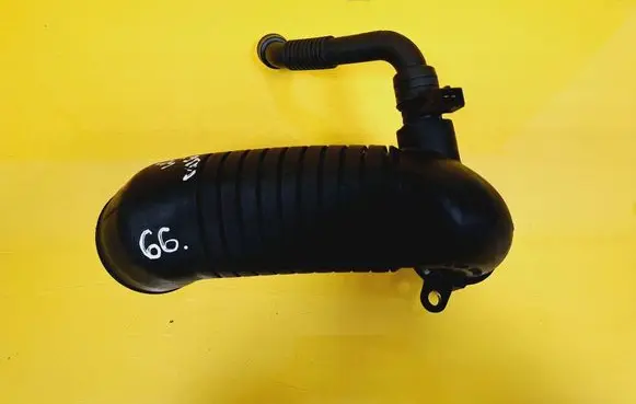 Audi A4 S4 B5 8D Intercooler hose/pipe 8D0129615J