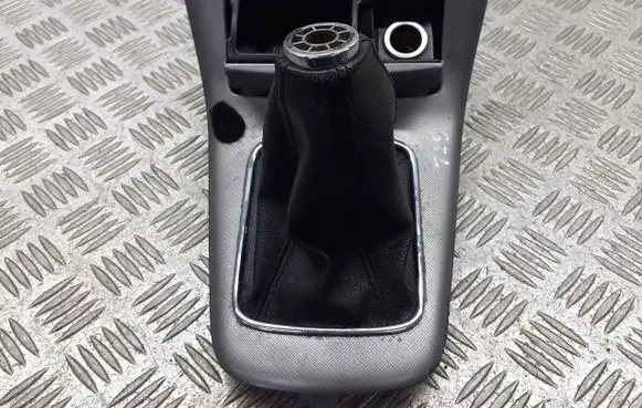 Toyota Avensis T250 Car ashtray 