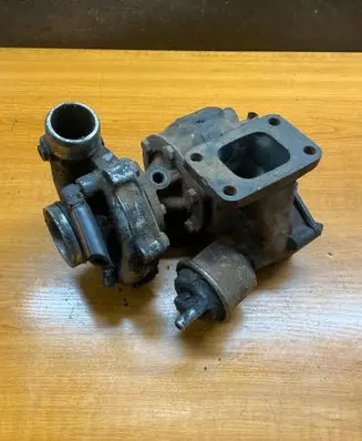 Audi 100 200 5000 C3 Turbo 075145703 4660881 UA0512F