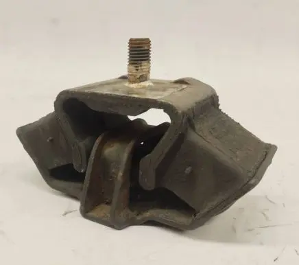 Mercedes-Benz 190 W201 Gearbox mounting bracket 1242400618 A1242400618