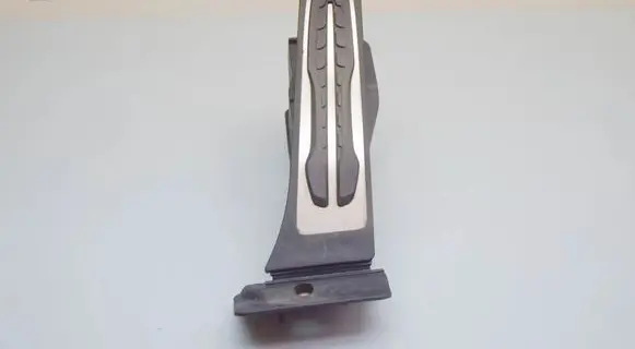 BMW X1 U11 Accelerator throttle pedal 6889824