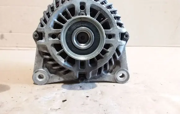 Nissan Qashqai Generator/alternator 23100JD200