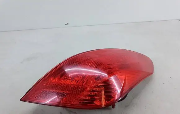 Peugeot 308 Rear/tail lights 9680425680