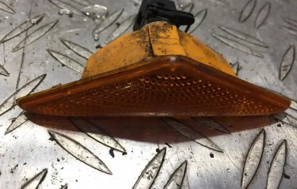 Ford Focus Front fender indicator light xs4h3k854a