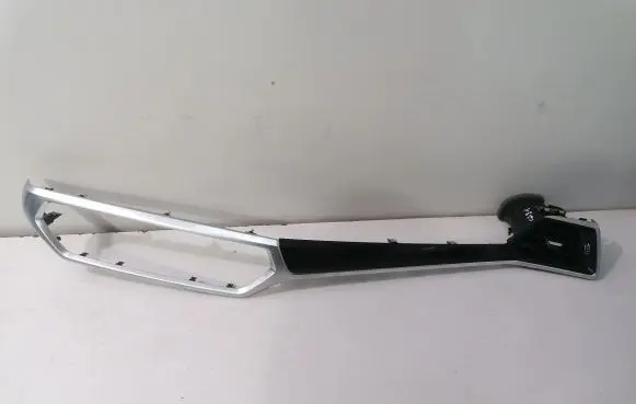BMW 3 G20 G21 Dashboard glove box trim 6811448