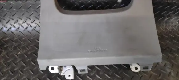 Toyota Prius (XW10) Knee airbag 