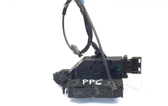 Citroen C4 I Picasso Front door lock 24099816