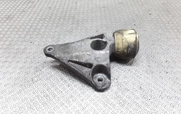 Audi A4 S4 B7 8E 8H Engine mount bracket 8E0199343N