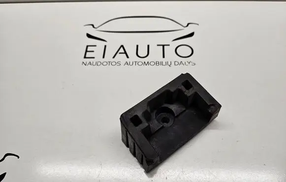 Audi Q7 4L Jacking socket point 7L8804123