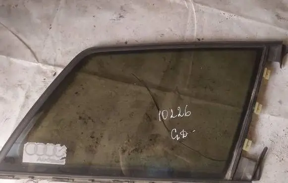 Audi A4 S4 B5 8D Rear side window AS2