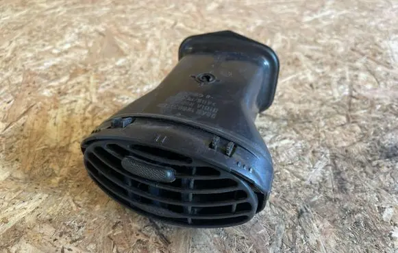 Dash center air vent grill