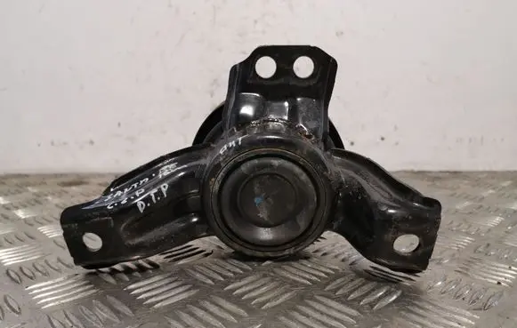 Hyundai Santa Fe Engine mount bracket