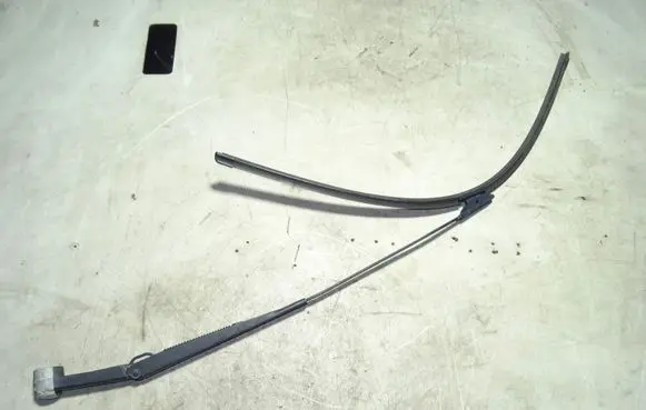 Citroen C4 Grand Picasso Front wiper blade arm 9686640680
