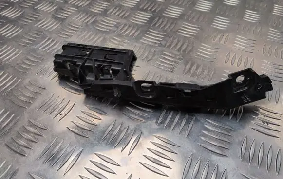 Skoda Octavia Mk4 Front bumper mounting bracket 5E3807183 3200201124