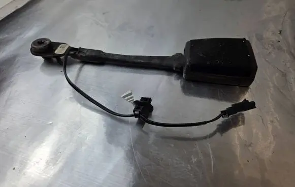 Opel Astra K Front seatbelt buckle 39016993 367970717 4611500000000