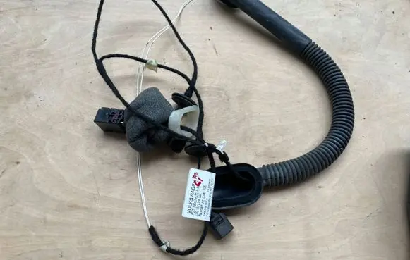 Volkswagen Crafter EUR ISO radio connector 7C0971695AK