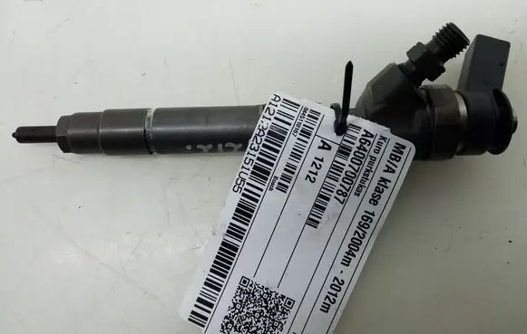 Mercedes-Benz A W169 Fuel injector A6400700787