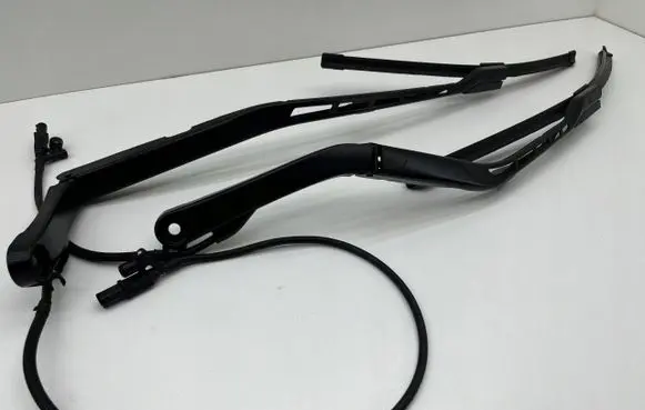 Volvo S90, V90 Front wiper blade arm