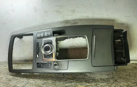 Audi A6 S6 C6 4F Center console 4F1864261