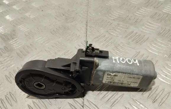 Jaguar XE Seat adjustment motor 924115103