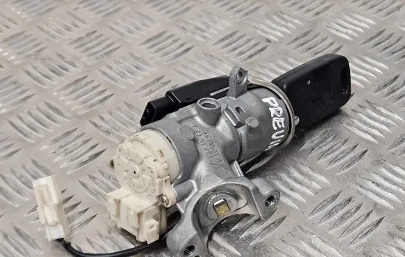 Toyota Previa (XR30, XR40) II Ignition lock 45020287