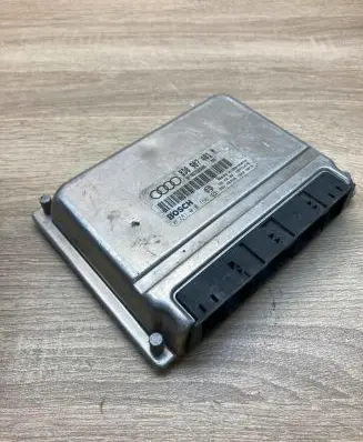Audi A4 S4 B5 8D Engine control unit/module ECU 8D0907401M 0281010156