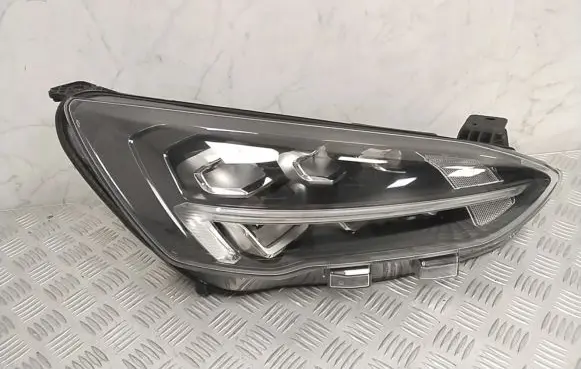 Ford Focus Headlight/headlamp JX7B13E014CE