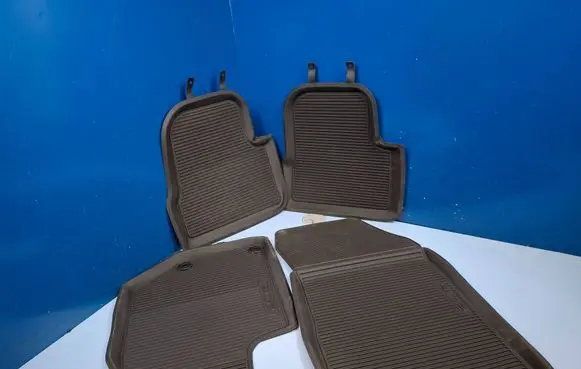 Peugeot 208 II Car floor mat set 9833757280 9833757380 1638005780