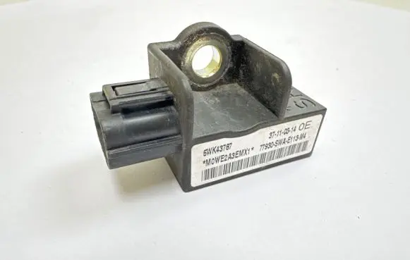 Honda CR-V Airbag deployment crash/impact sensor 77930SWAE113M4 5WK43787 37110314
