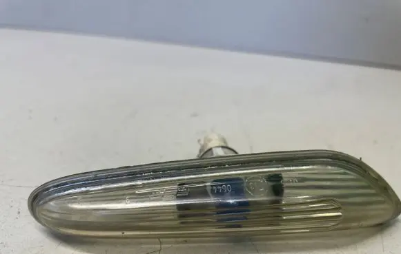 BMW 5 E60 E61 Front fender indicator light 7165741