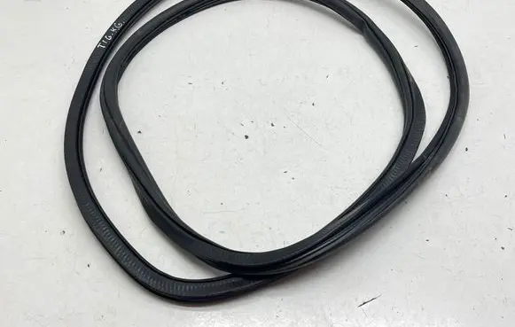 Volkswagen Tiguan Allspace Rear door rubber seal (on body) 5NN867913