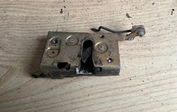 Ford Sierra Rear door lock 86GBA26412AA