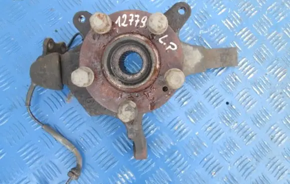 Renault Laguna II Front wheel hub spindle knuckle