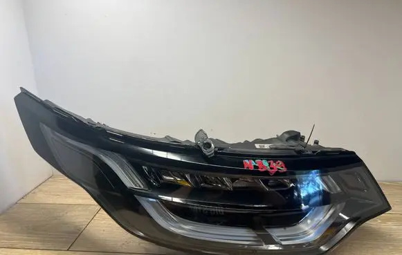 Land Rover Discovery 5 Headlight/headlamp 90105792