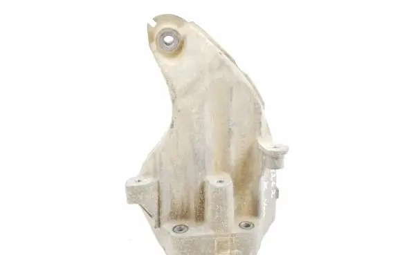 Mercedes-Benz C W204 Engine mounting bracket A6512230004