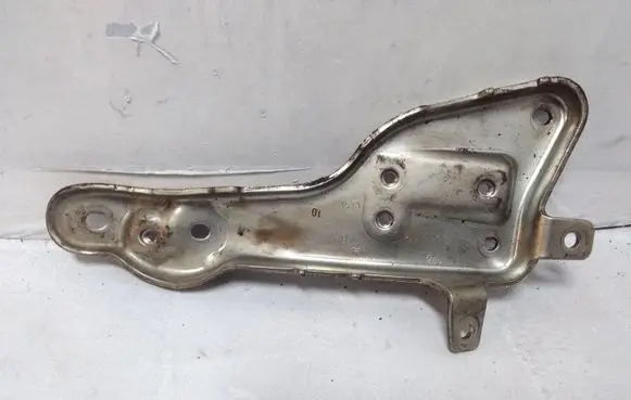 Mercedes-Benz C W204 Engine mounting bracket A6510901041