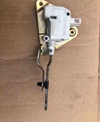 Smart ForTwo I Fuel tank cap lock 0008705V001